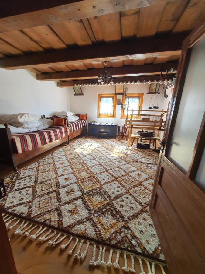 La Romaneasa Săpînţa Exterior foto