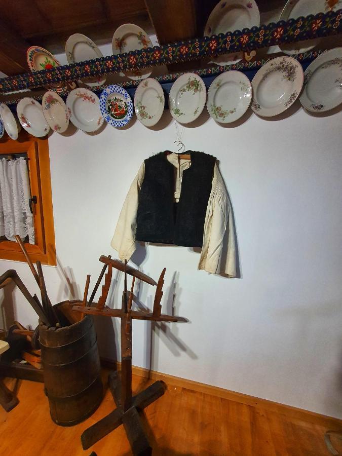 La Romaneasa Săpînţa Exterior foto